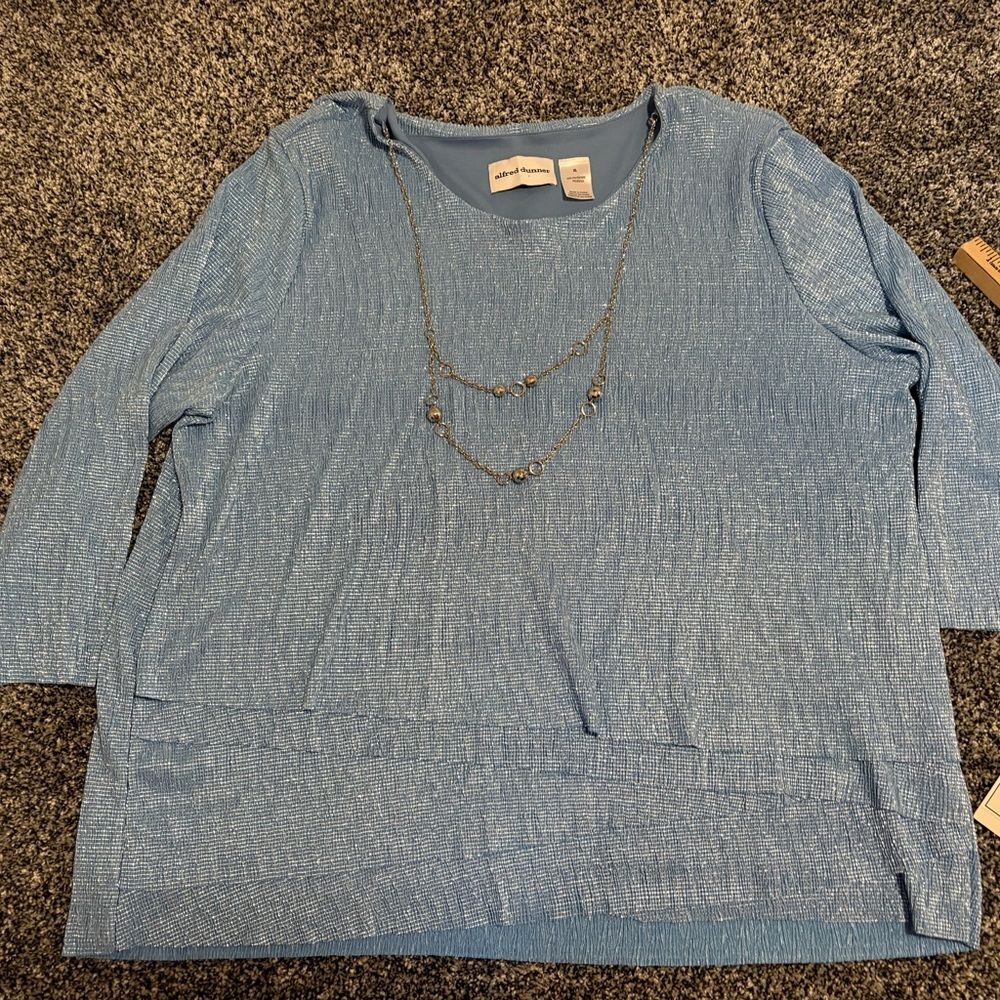 Alfred Dunner NWT Women's Blue Top with Necklace and silver accents size xl